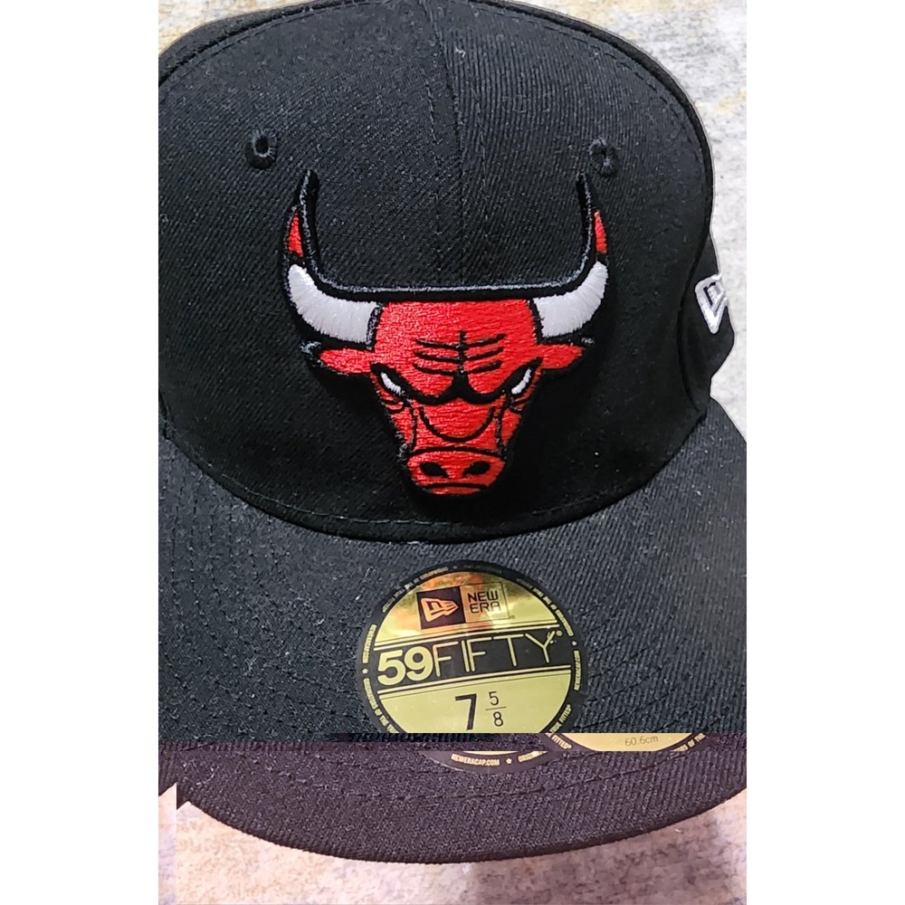 NWT Chicago Bulls Men's 59Fifty New Era Fitted Black Cap Size 7-5/8